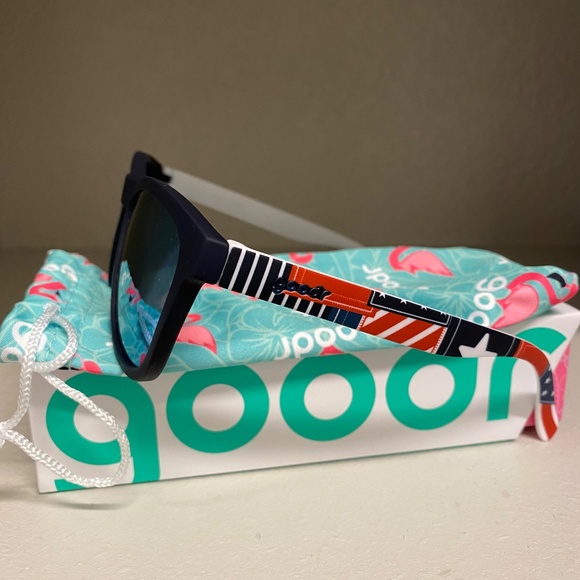 goodr OG Class of 1776 - Picture 4 of 5